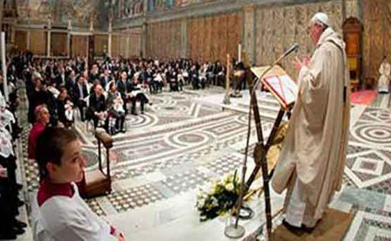 Crida del Papa a "recordar la data del nostre baptisme" perquè el do de la fe "és la millor herència per als fills"
