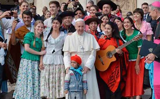 El Papa anima a "sortir a l'encontre de les necessitats"