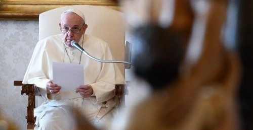 El Papa exalta la Mare de Déu com a "model silenciós de pregària"