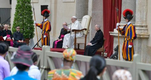 El Papa qualifica la pregària de "lluita alegre i alhora fatigosa"