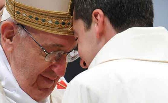 L'11 d'abril el Papa convoca oficialment el Jubileu de la Misericòrdia
