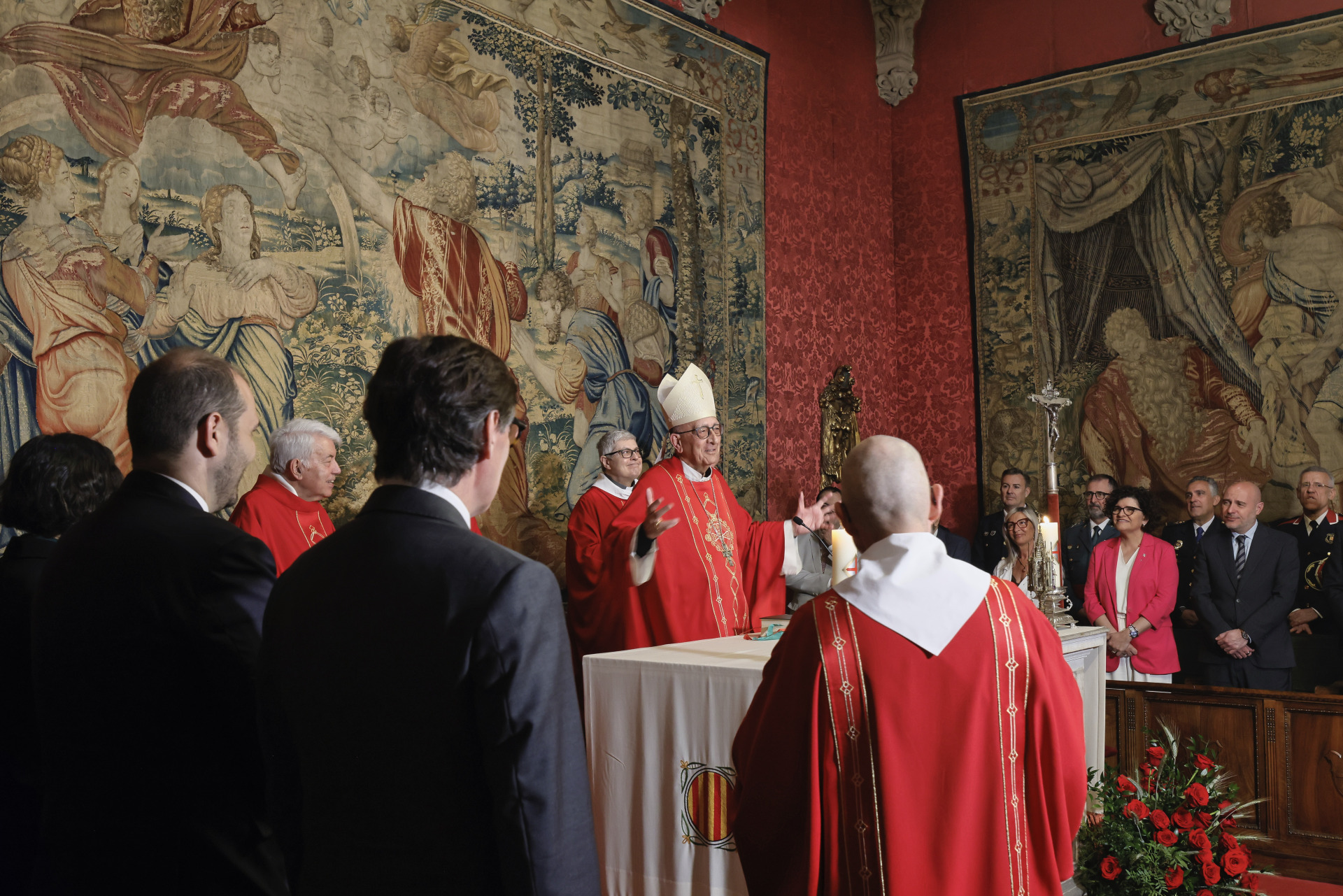 Així s'ha viscut la missa de sant Jordi al Palau de la Generalitat: les millors imatges